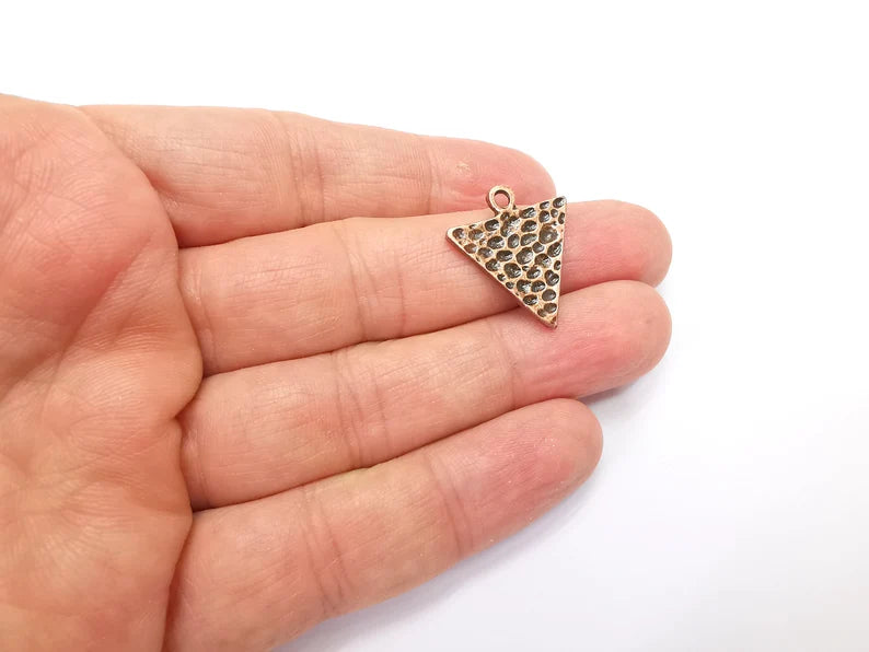4 Hammered Triangle Charms Antique Copper Plated Charms (24x21mm) G33488
