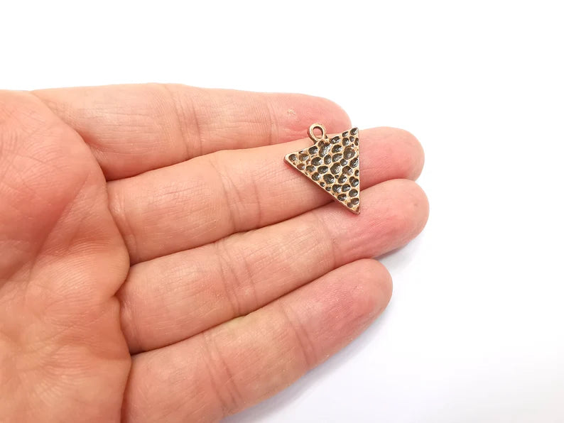 4 Hammered Triangle Charms Antique Copper Plated Charms (24x21mm) G33488