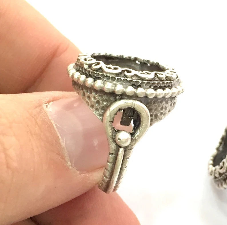 Adjustable Ring Blank (18mm Blank), Antique Silver Plated Brass G27127
