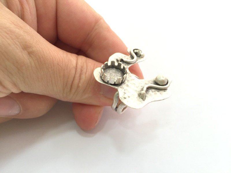 Adjustable Hammered  Ring Blank, ( 10mm blank ) Antique Silver Plated Brass G6001