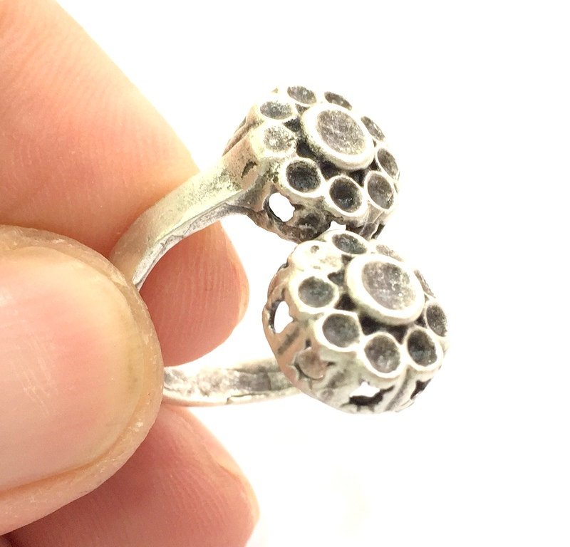 Adjustable Ring Blank, ( 4mm blank ) Antique Silver Plated Brass G6029