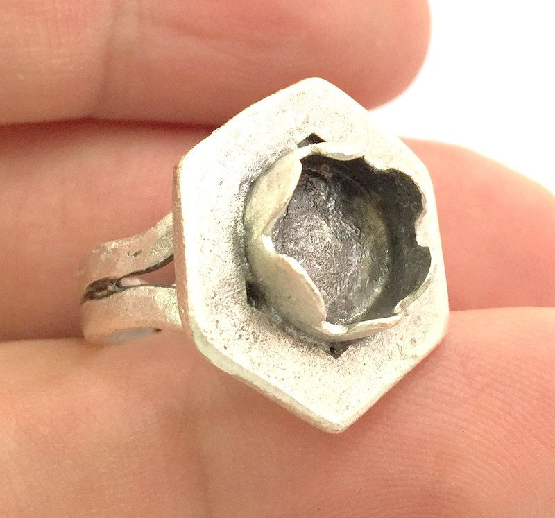 Adjustable Hammered  Ring Blank, ( 10mm blank ) Antique Silver Plated Brass G6038