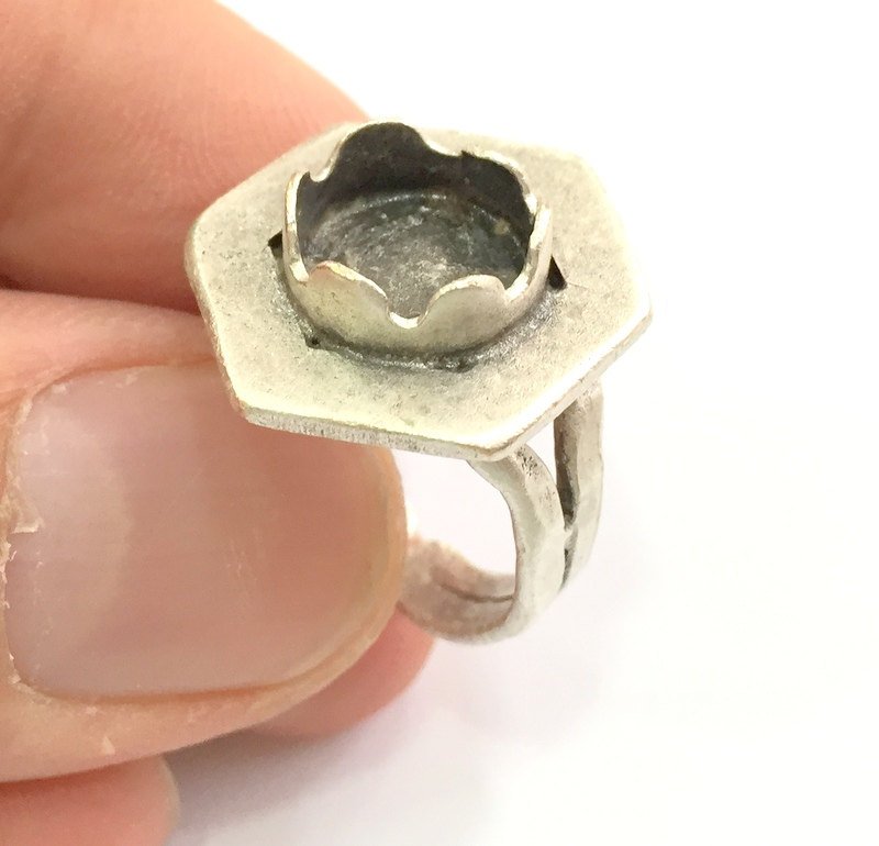 Adjustable Hammered  Ring Blank, ( 10mm blank ) Antique Silver Plated Brass G6038