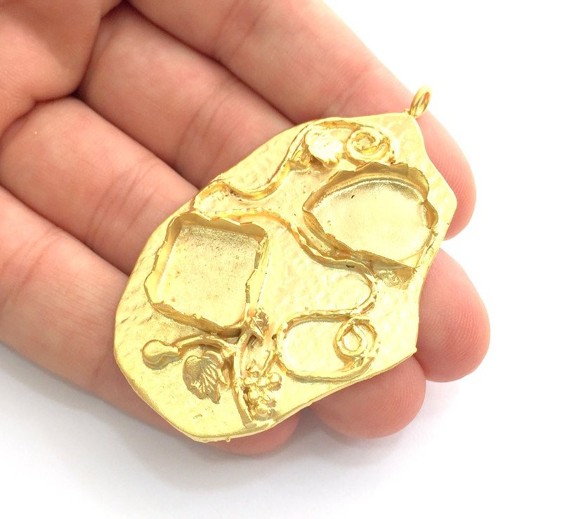 Gold Plated Brass Hammered  Pendant Setting Mountings Blanks  ( 18x13mm drop and 12mm square blank )  Gold Plated Brass G6047