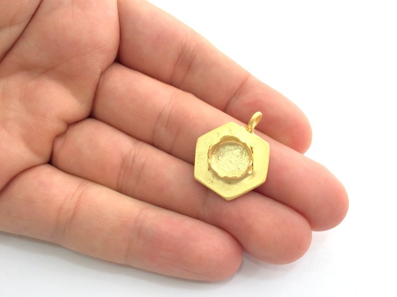 Gold Plated Brass Pendant Setting Mountings Blanks  ( 10mm blank )  Gold Plated Brass G6048
