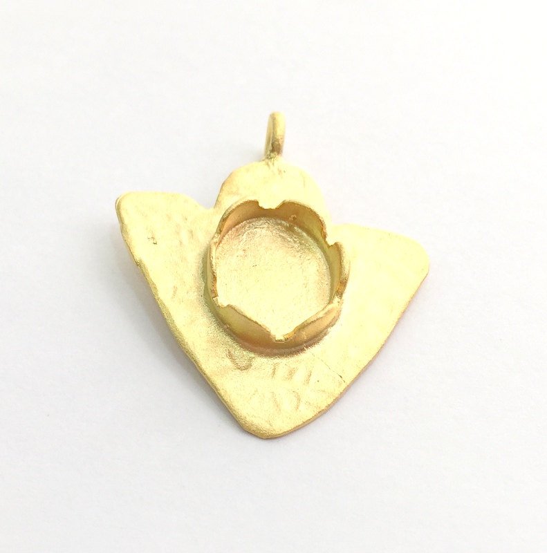 Gold Plated Brass Hammered  Pendant Setting Mountings Blanks  ( 12x8mm blank )   G9648