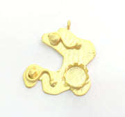 Gold Plated Brass Hammered  Pendant Setting Mountings Blanks  ( 10mm blank )   G6054