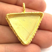 Gold Plated Brass Mountings ,  Blanks   (25x25x25 mm triangle blank) G5826