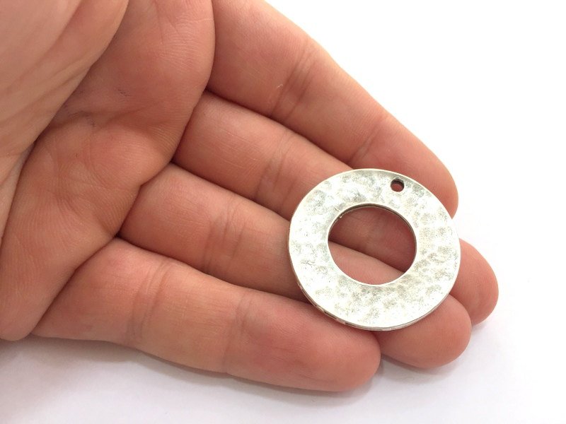 2 Antique Silver Round Pendants 2 Pcs (35mm) Antique Silver Plated Metal  G9779