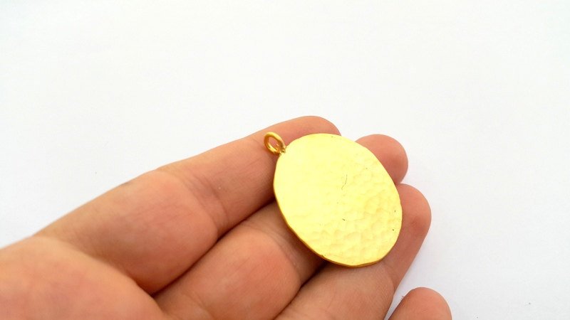 Hammered Round Pendant  (35mm)  Gold Plated Brass   G9215