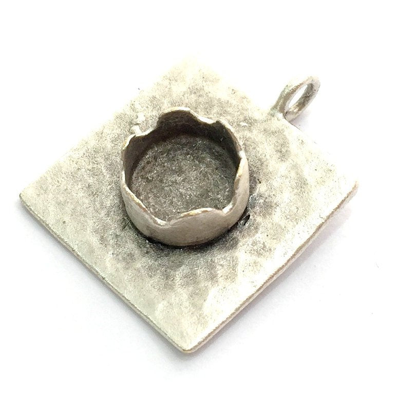 Antique Silver Plated Brass  Hammered Pendant Settings Blanks  Mountings , (10mm square blank) G5986