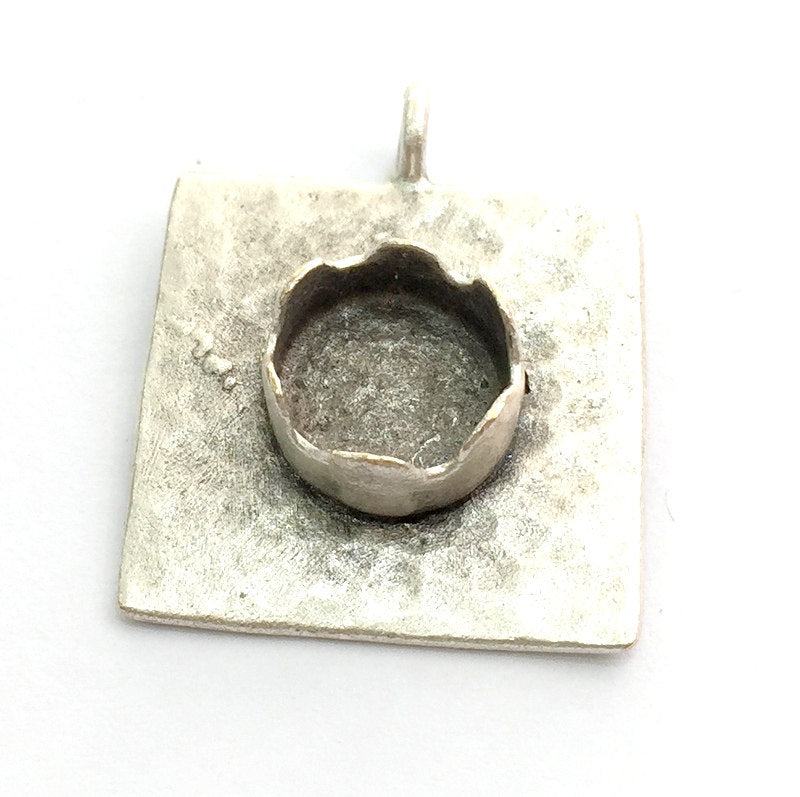 Antique Silver Plated Brass  Hammered Pendant Settings Blanks  Mountings , (10mm square blank) G5986
