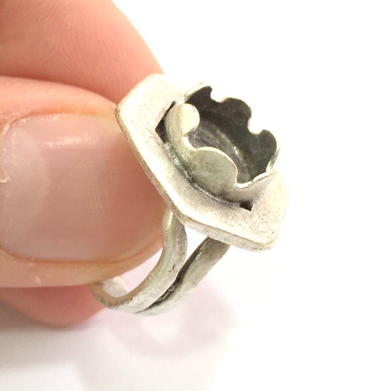 Adjustable Hammered  Ring Blank, ( 10mm blank ) Antique Silver Plated Brass G6038