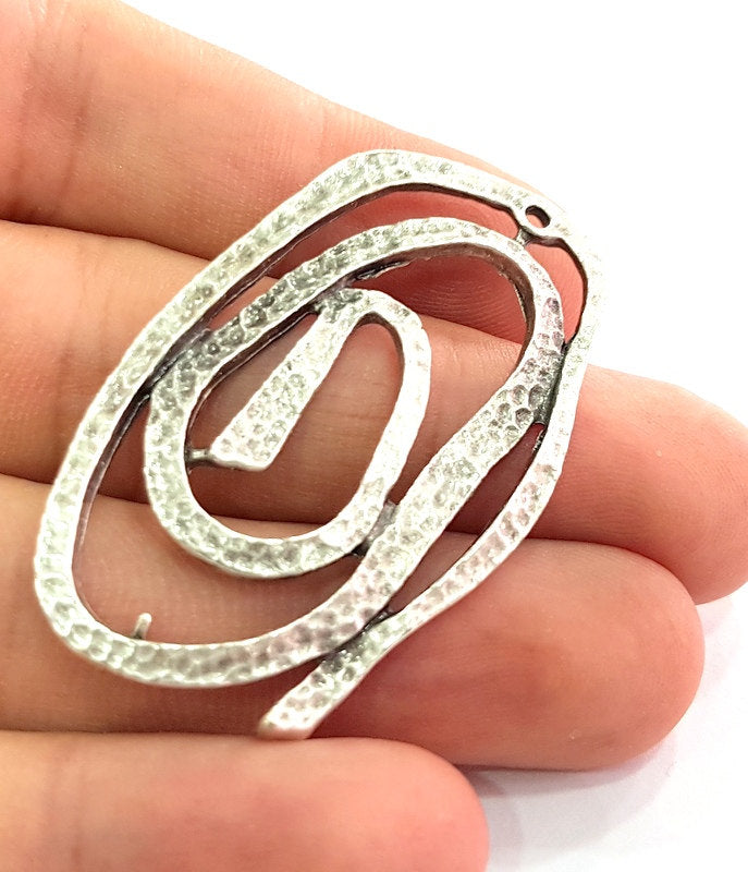 2 Pcs Antique Silver Plated Hammered Pendants (51x31mm) Antique Silver Plated Metal  G6101