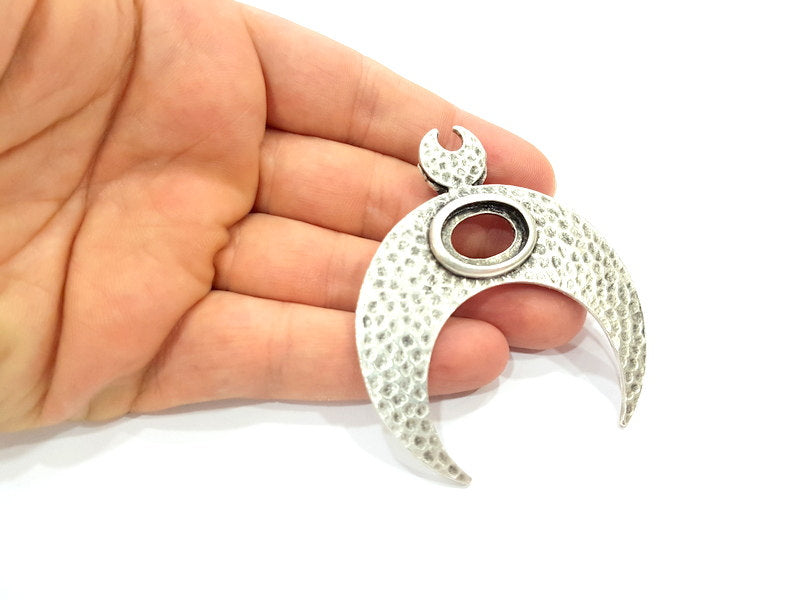 Silver Pendant Antique Silver Plated Hammered Moon Pendant Blank (70x61mm) Antique Silver Plated Metal  G6254