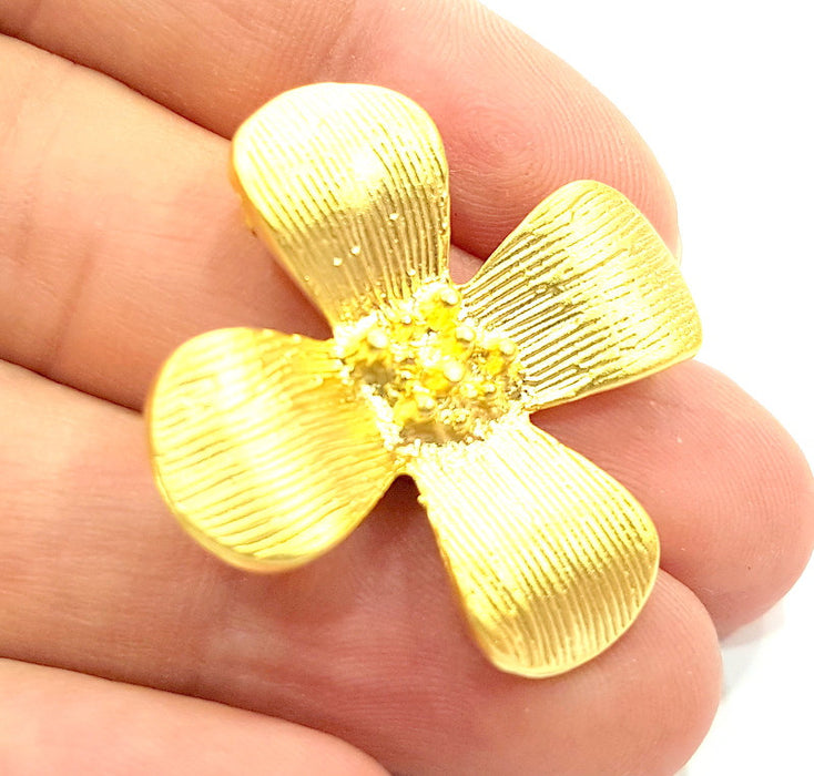 Gold Plated Flower Pendants (37mm)  G6280