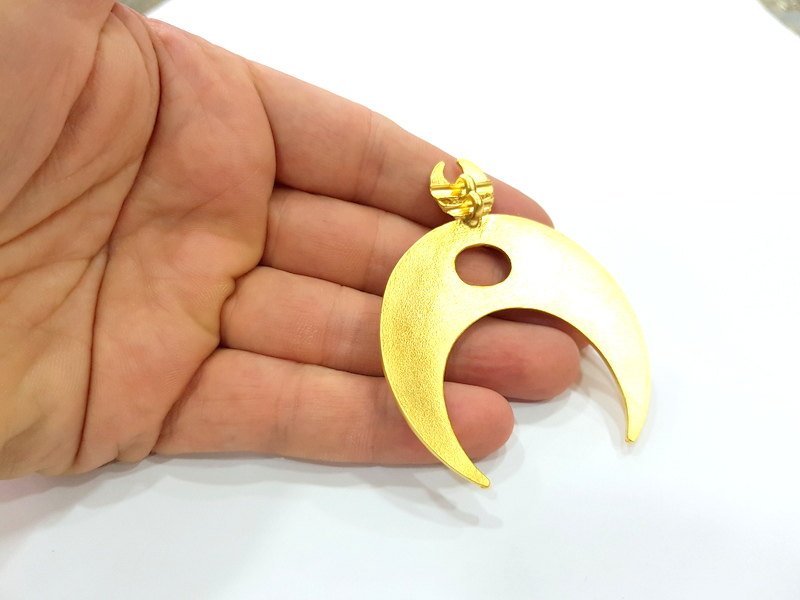 Gold Plated Hammered Moon Pendant Medallion Pendant , Pendant Blank (70x60mm)  G6287