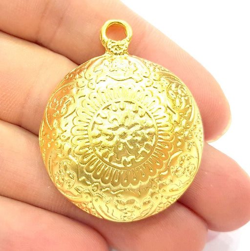 Gold Plated Medallion Pendants (35mm)  G6301