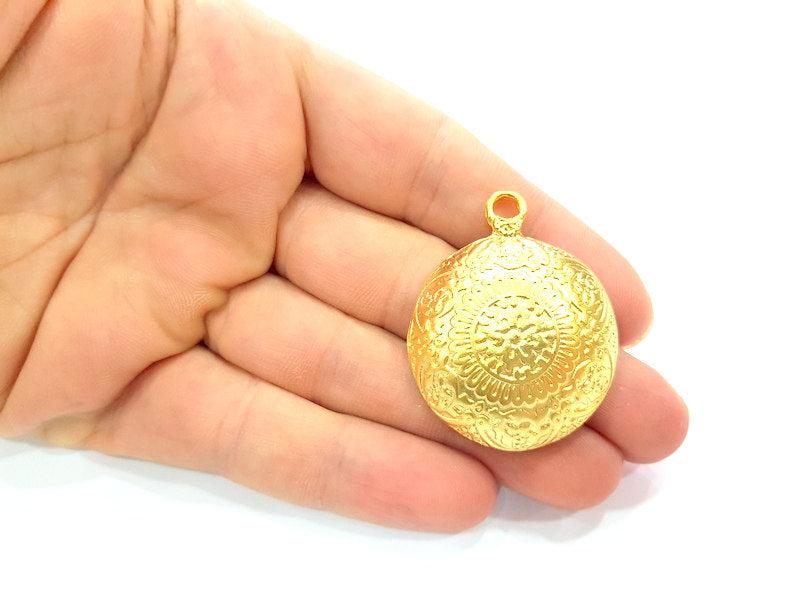 Gold Plated Medallion Pendants (35mm)  G6301