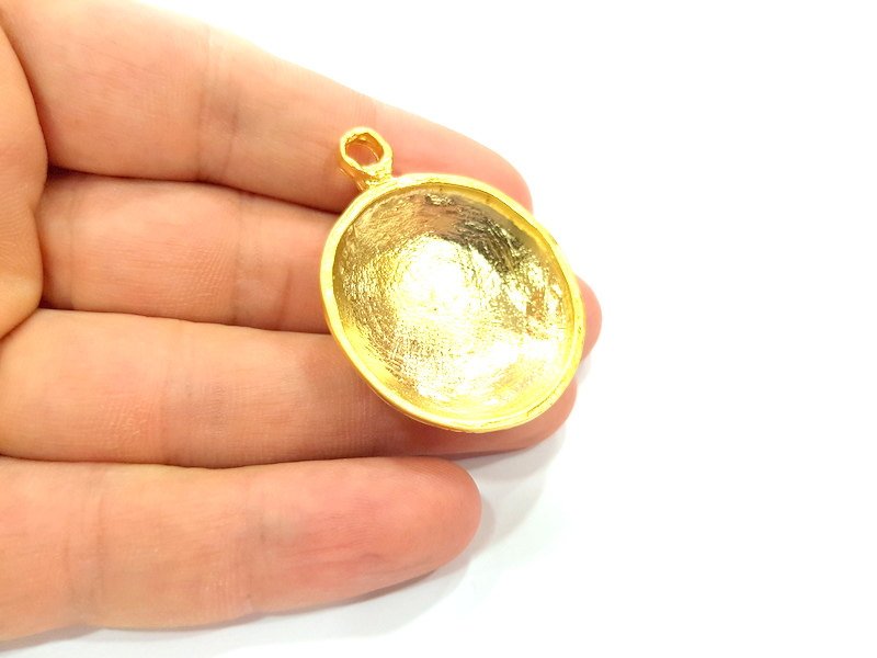 Gold Plated Medallion Pendants (35mm)  G6301