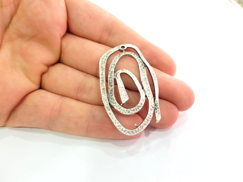 2 Pcs Antique Silver Plated Hammered Pendants (51x31mm) Antique Silver Plated Metal  G6101