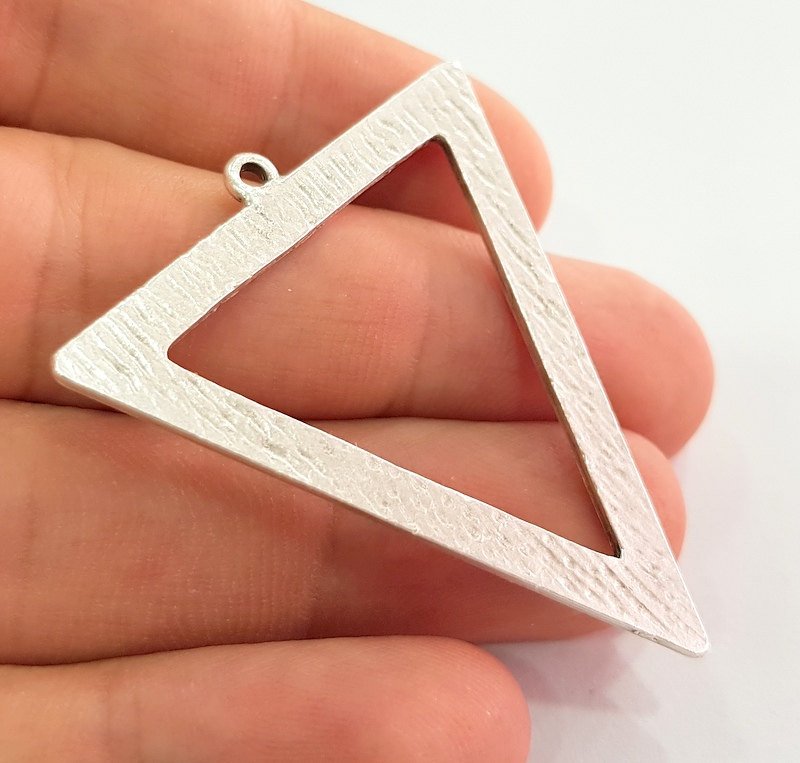 2 Pcs Antique Silver Plated Geometric Triangle Pendants (49x44mm) Antique Silver Plated Metal  G6107
