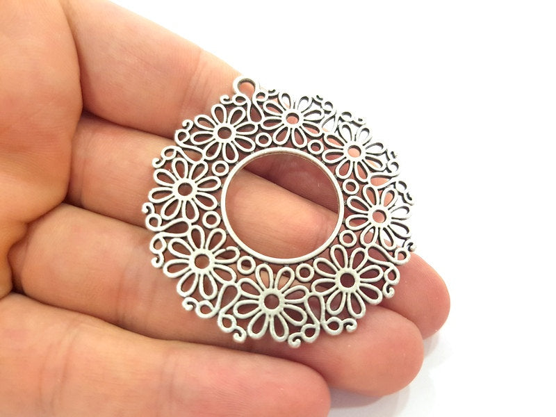 Antique Silver Plated Medallion Pendants (51mm) Antique Silver Plated Metal  G6170