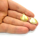 2 Oyster Charms Shell Charm Mussel Charms Sea Ocean  Gold Plated Metal  (20x19mm) G6599