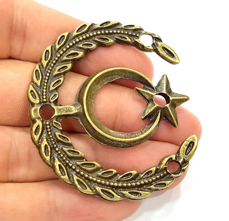 Antique Bronze Pendant Moon and Star Pendant  (55x50mm) G6673