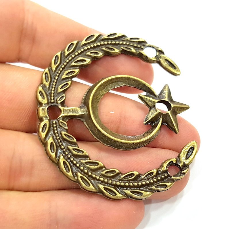 Antique Bronze Pendant Moon and Star Pendant  (55x50mm) G6673
