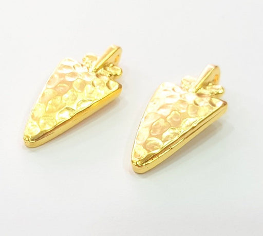 2 Triangle Charms Gold Plated Hammered Charms (33x15mm) G6232