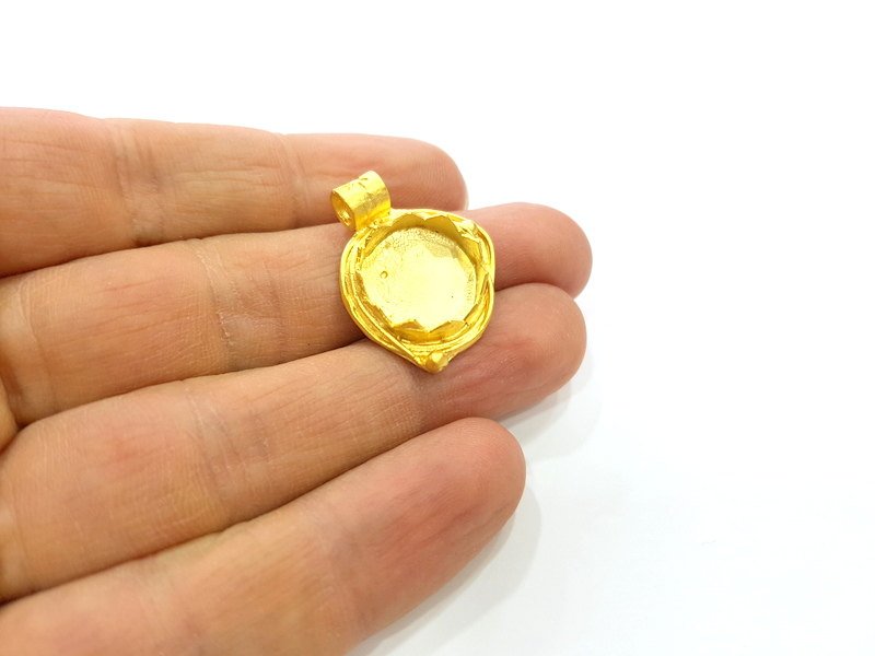 Gold Pendant Blank Base Setting Necklace Blank Mountings Gold Plated Brass (15 mm blank) G13945