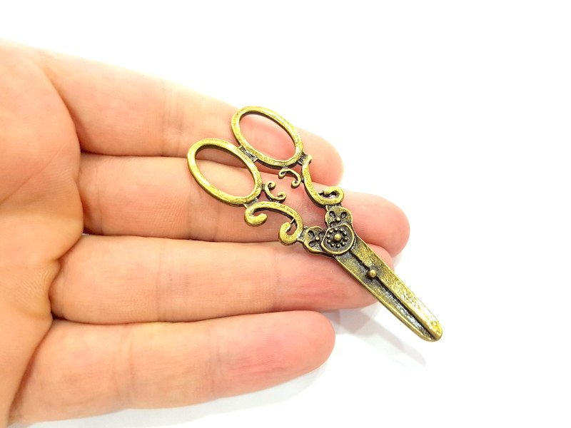 2 Scissors Pendant Antique Bronze Tone (72x29mm) G13604