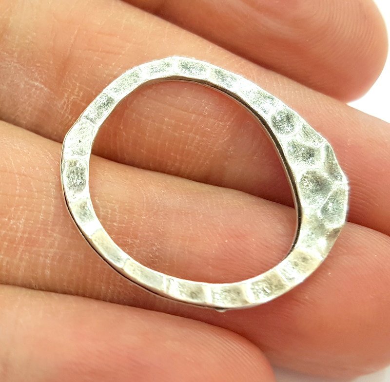 8 Silver Pendant Antique Silver Circle Pendants  (29x25mm)  G14923
