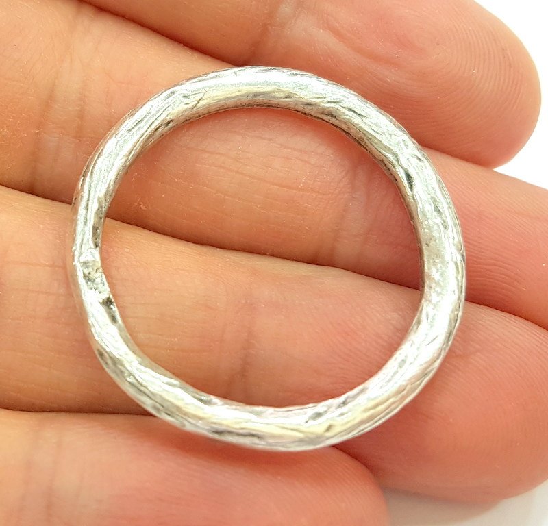 2 Silver Pendant Antique Silver Circle Pendants  (32mm)  G6921