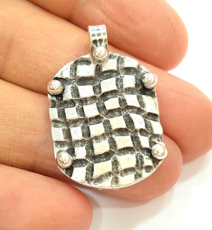 2 Silver Pendant Antique Silver Plated Pendants (32x22mm)  G6948