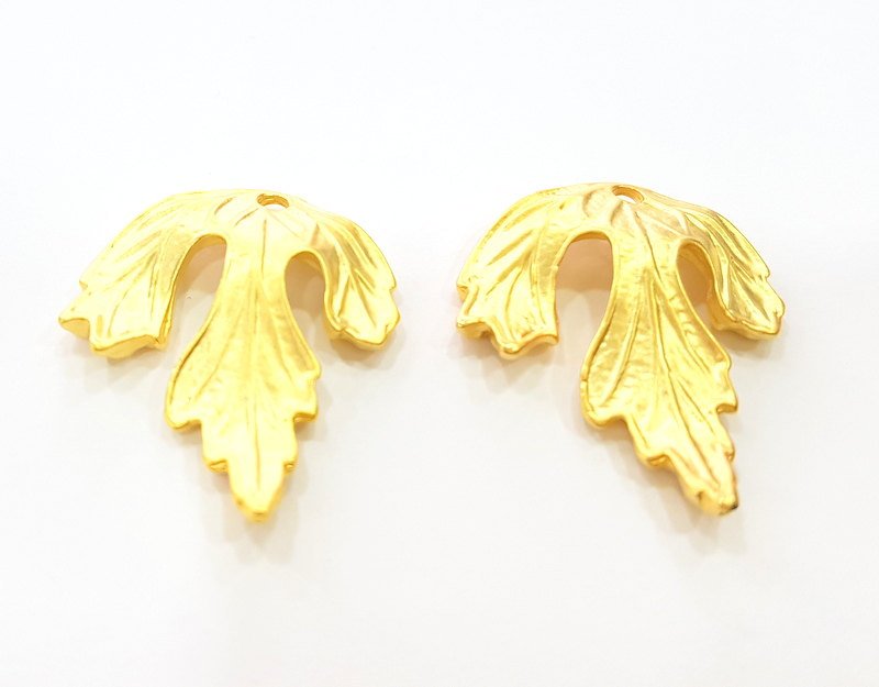 2 Gold Pendant Gold Plated Leaf Pendant (30x26mm)  G7048