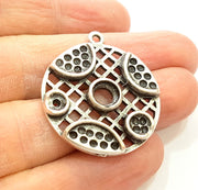 2 Silver Charms Antique Silver Plated Pendants (32mm)  G7065