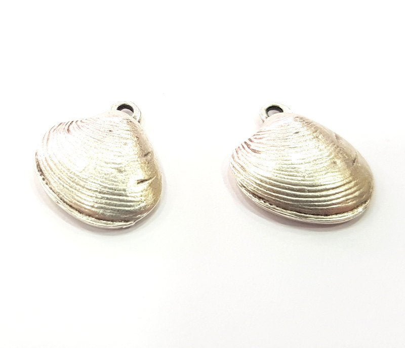 4 Oyster Charms Shell Charm Mussel Charms Sea Ocean Antique Silver Sea Shell Charms  4 Pcs (20x20mm) Antique Silver Plated Metal  G6423