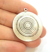 2 Silver Pendant Antique Silver Plated Pendants (32mm)  G15086