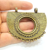 Antique Bronze Pendant Antique Bronze Medallion Pendant (71x60mm) G7144