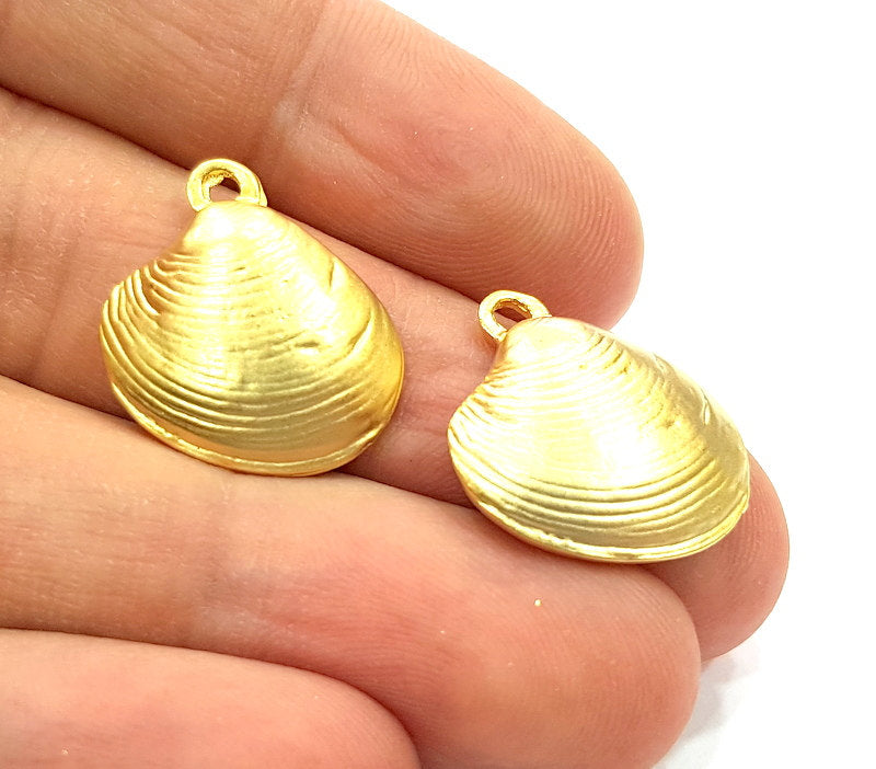2 Oyster Charms Shell Charm Mussel Charms Sea Ocean  Gold Plated Metal  (20x19mm) G6599