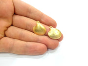 2 Oyster Charms Shell Charm Mussel Charms Sea Ocean  Gold Plated Metal  (20x19mm) G6599