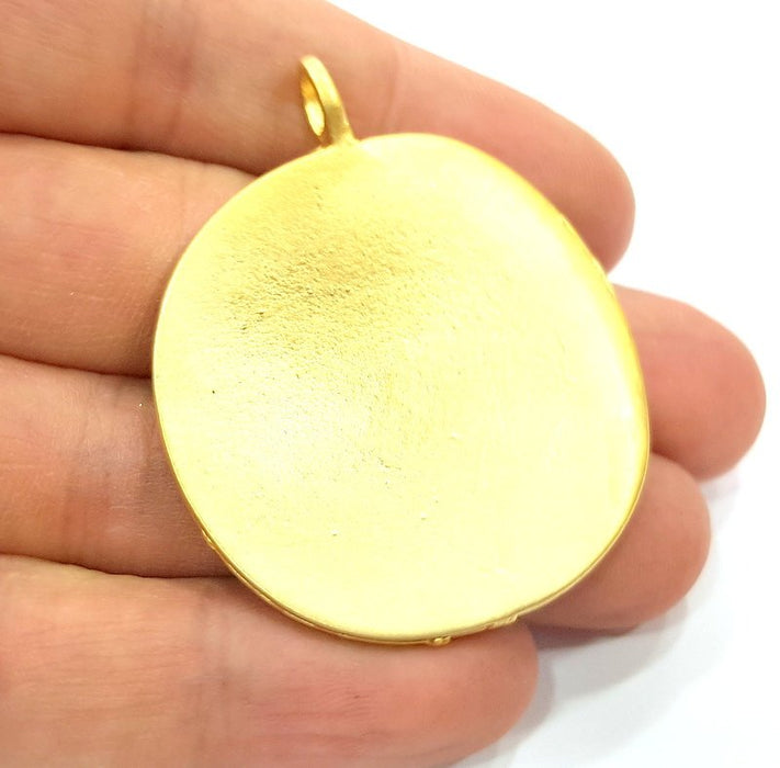 Wavy Round Pendant Gold Plated Pendant (42mm)  G6605