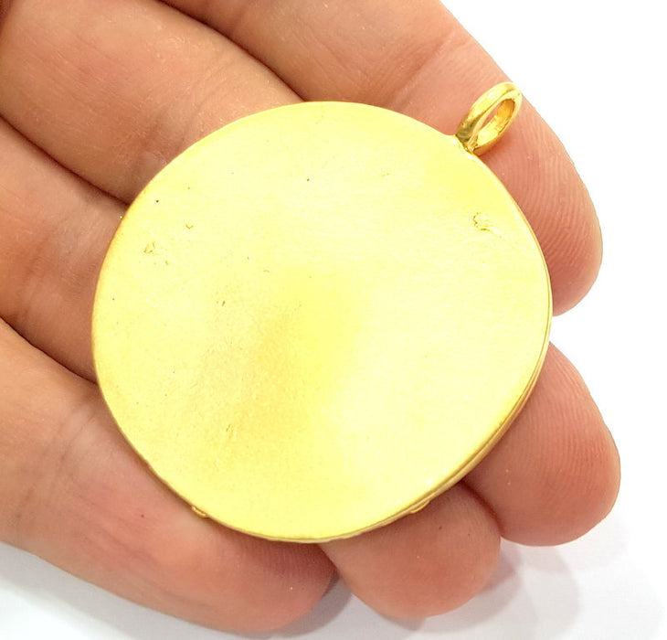 Wavy Round Pendant Gold Plated Pendant (42mm)  G6605