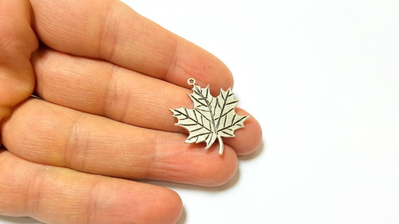 Silver Charms Silver Plated Maple Charms Antique Silver Plated Brass (29x26mm)  G7384