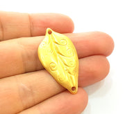 Gold Pendant Gold Plated Leaf Pendant (38x22mm) G7408