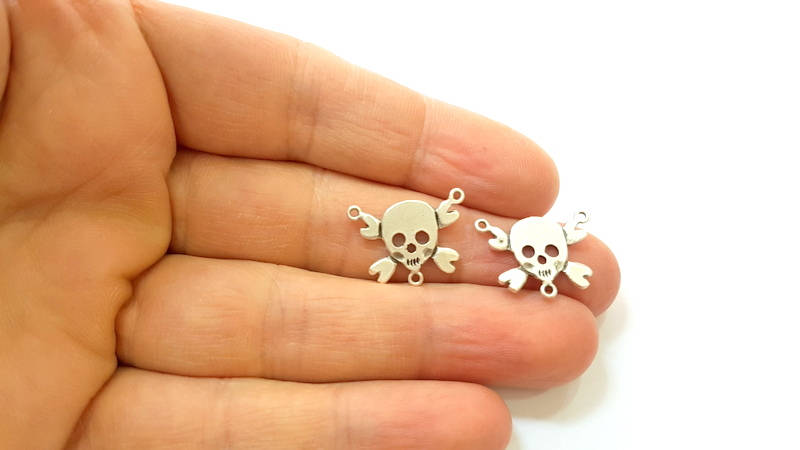Silver Charms Silver Plated Skull Charms Antique Silver Plated Brass (19x16mm)  G7423