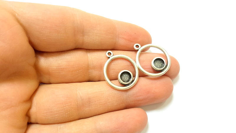 6 Silver Pendant Bezel Blank Earring Component Antique Silver Plated Blanks (6mm Blank) G8633