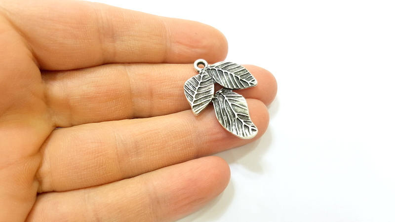 Silver Pendant Antique Silver Leaf Pendants (34x26mm) G7452